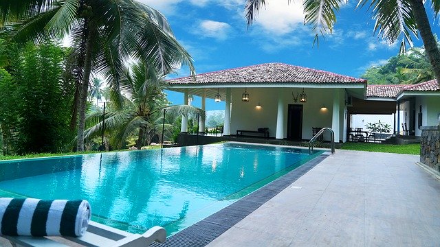 vila s bazénem